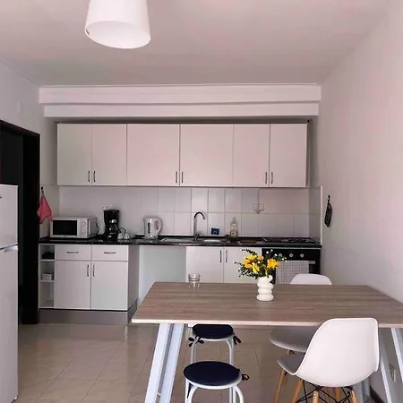 Cozy 2 Bedroom In Olhao Quelfes Exterior photo